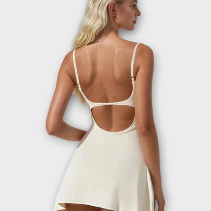 Rochie de tenis, cu captuseala si pantaloni scurti incorporati - Alb